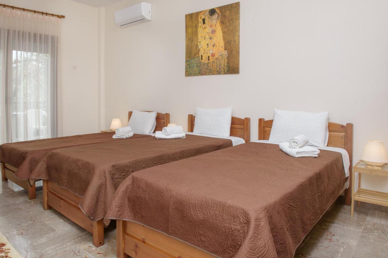 Dili Apartments Ierissos Bagian luar foto