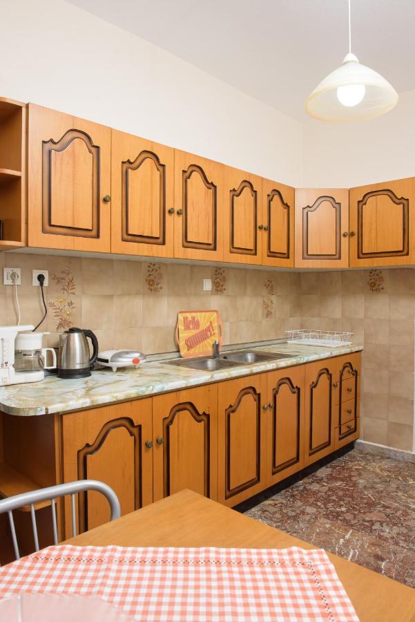 Dili Apartments Ierissos Bagian luar foto