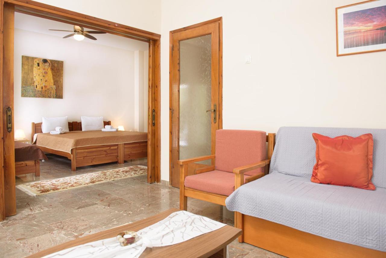 Dili Apartments Ierissos Bagian luar foto