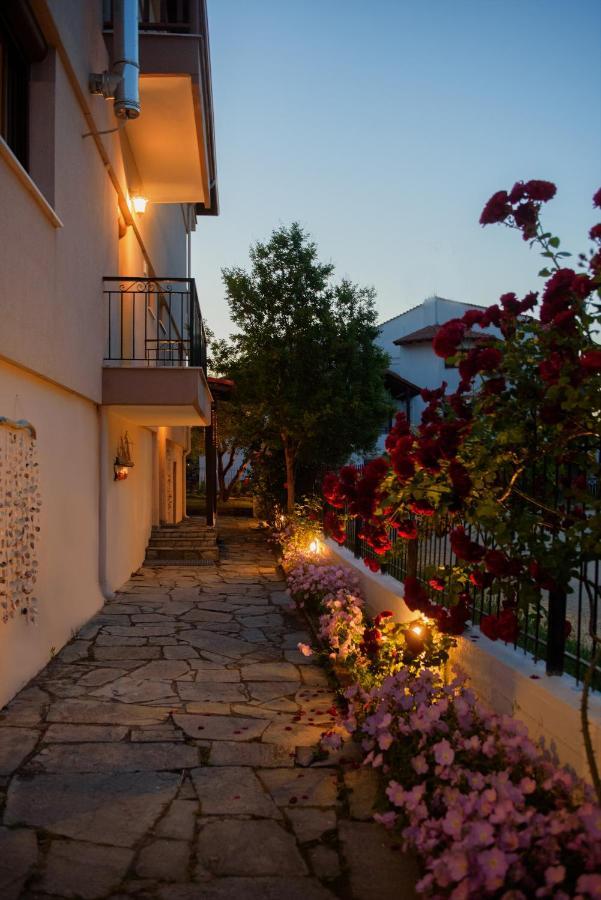 Dili Apartments Ierissos Bagian luar foto